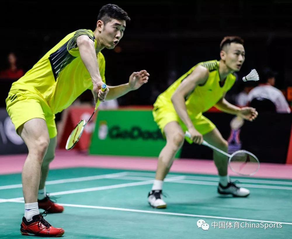 中国队力克法国队,黄鸭组合点燃赛场 中国队力克法国队,黄鸭组合点燃赛场