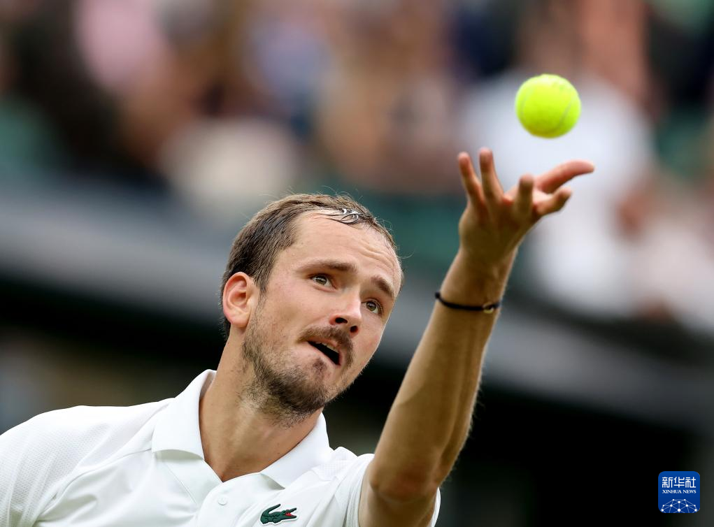 拉沃尔杯翻盘ATP总决赛，梅德韦杰夫刷新纪录