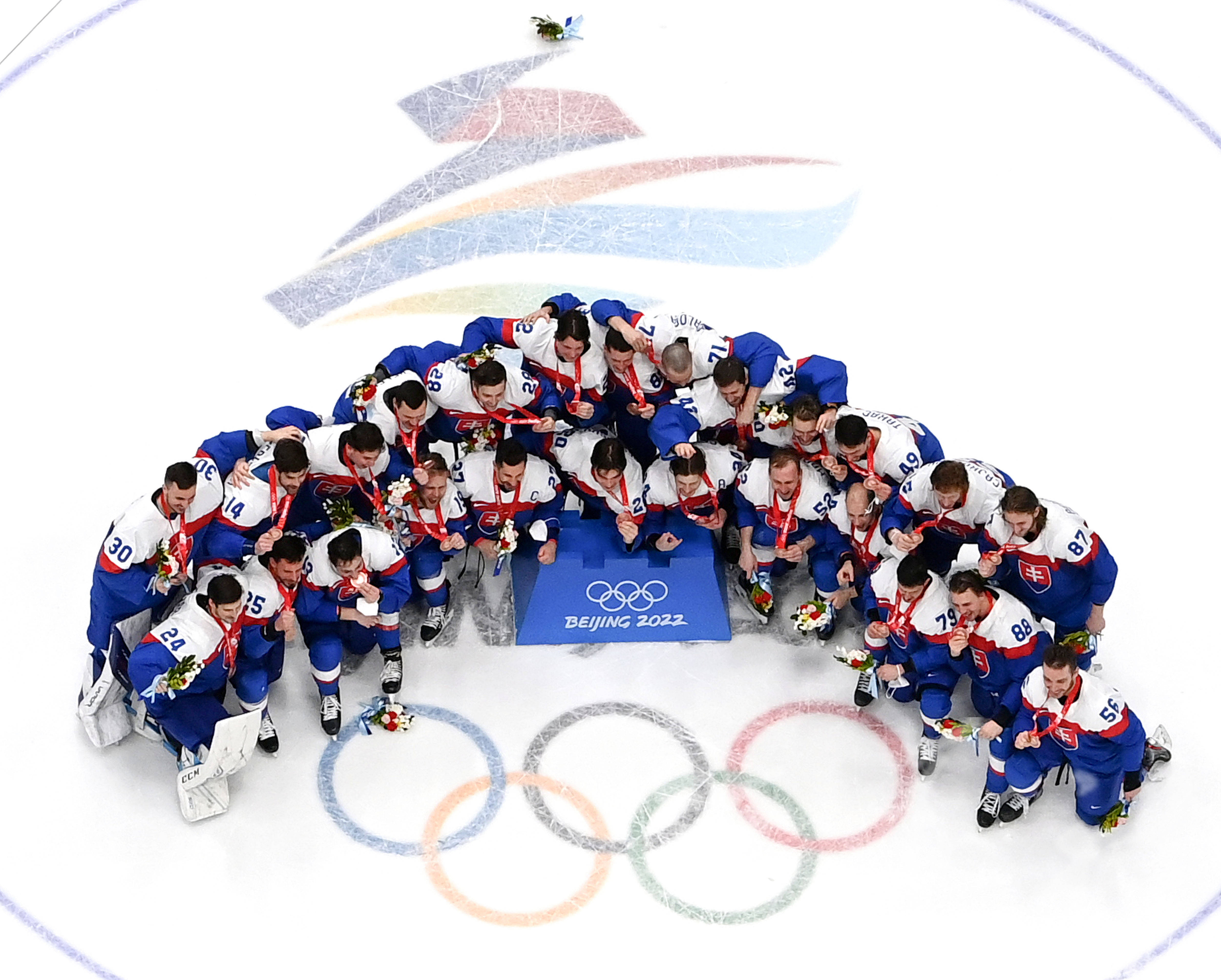 瑞典队完胜中国队，奥恰洛夫带队取胜