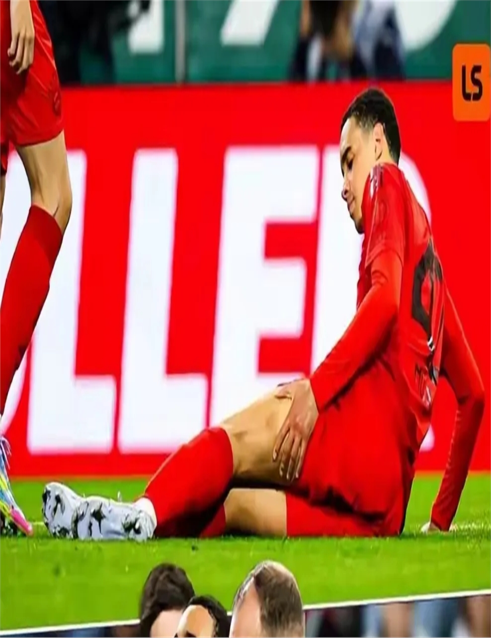 希腊逆转曼联，凯恩带队取胜