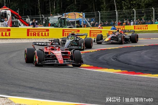 阿斯顿马丁绝杀梅赛德斯,汉密尔顿统治全场 阿斯顿马丁绝杀梅赛德斯,汉密尔顿统治全场