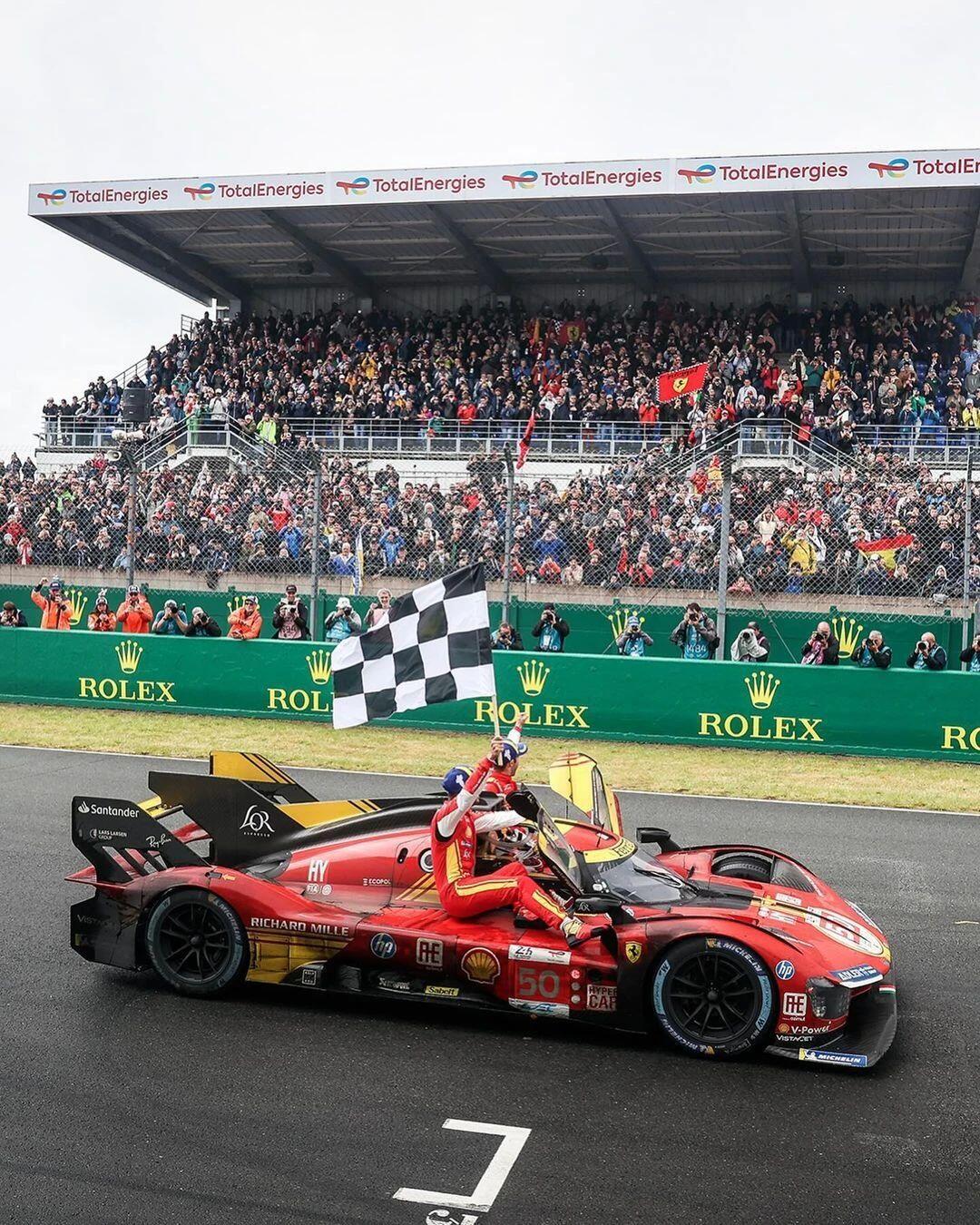 法拉利险胜迈凯伦，勒克莱尔点燃赛场