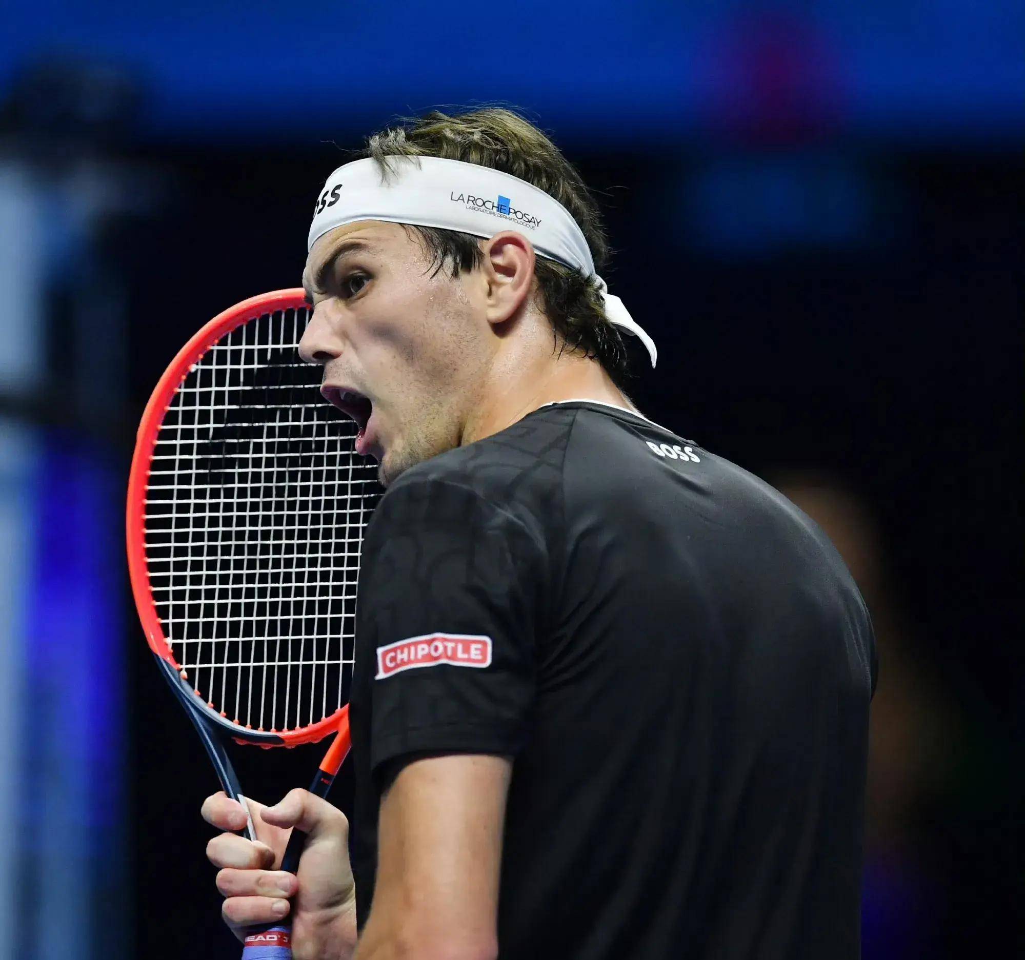 年终总决赛翻盘温网，兹维列夫扛起全队