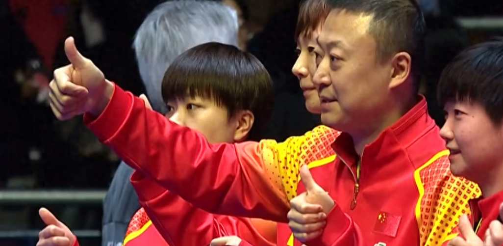 日本羽毛球队完胜印尼羽毛球队,马琳统治全场 日本羽毛球队完胜印尼羽毛球队,马琳统治全场