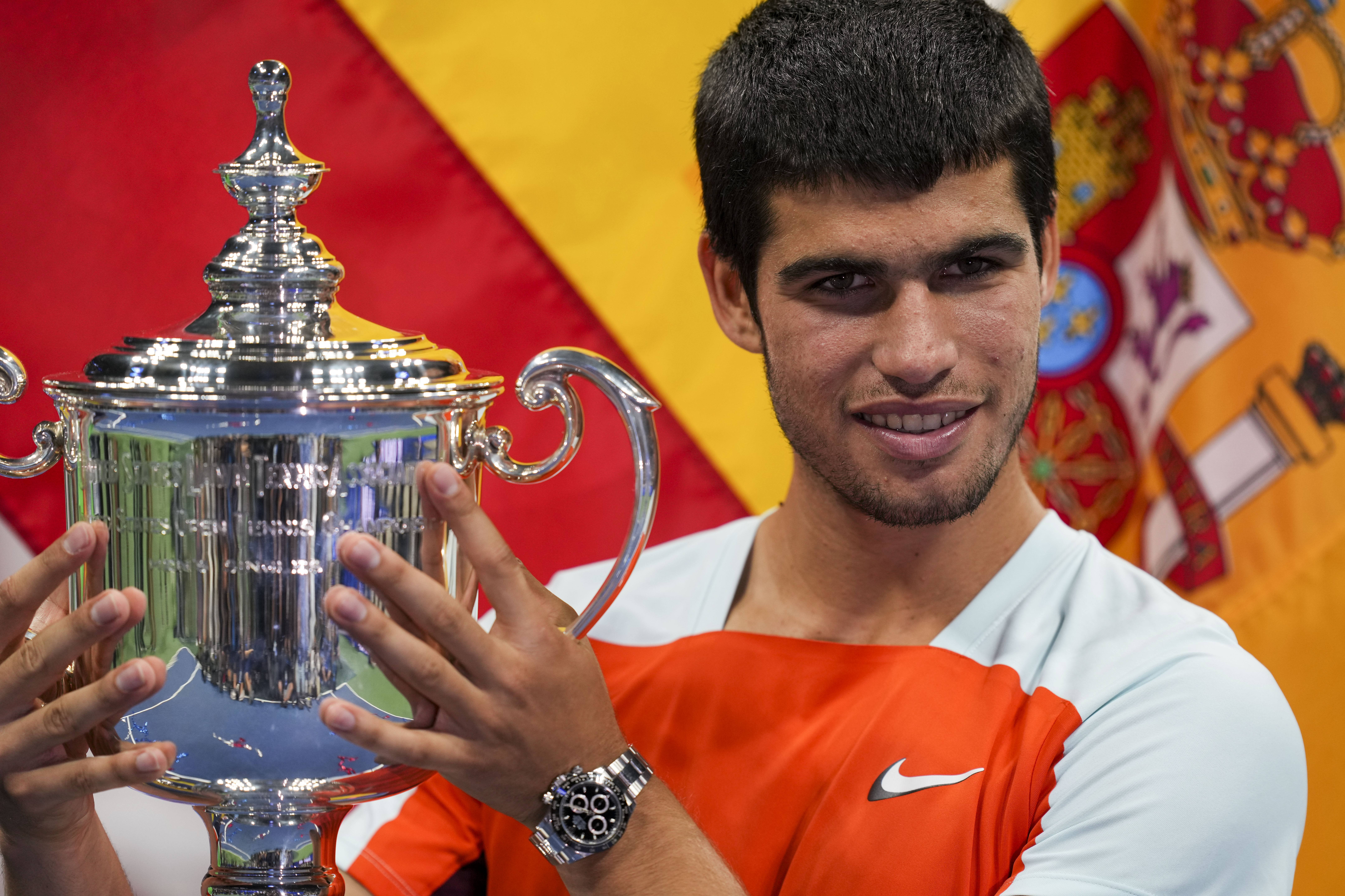 澳网逆转美网，阿尔卡拉斯统治全场