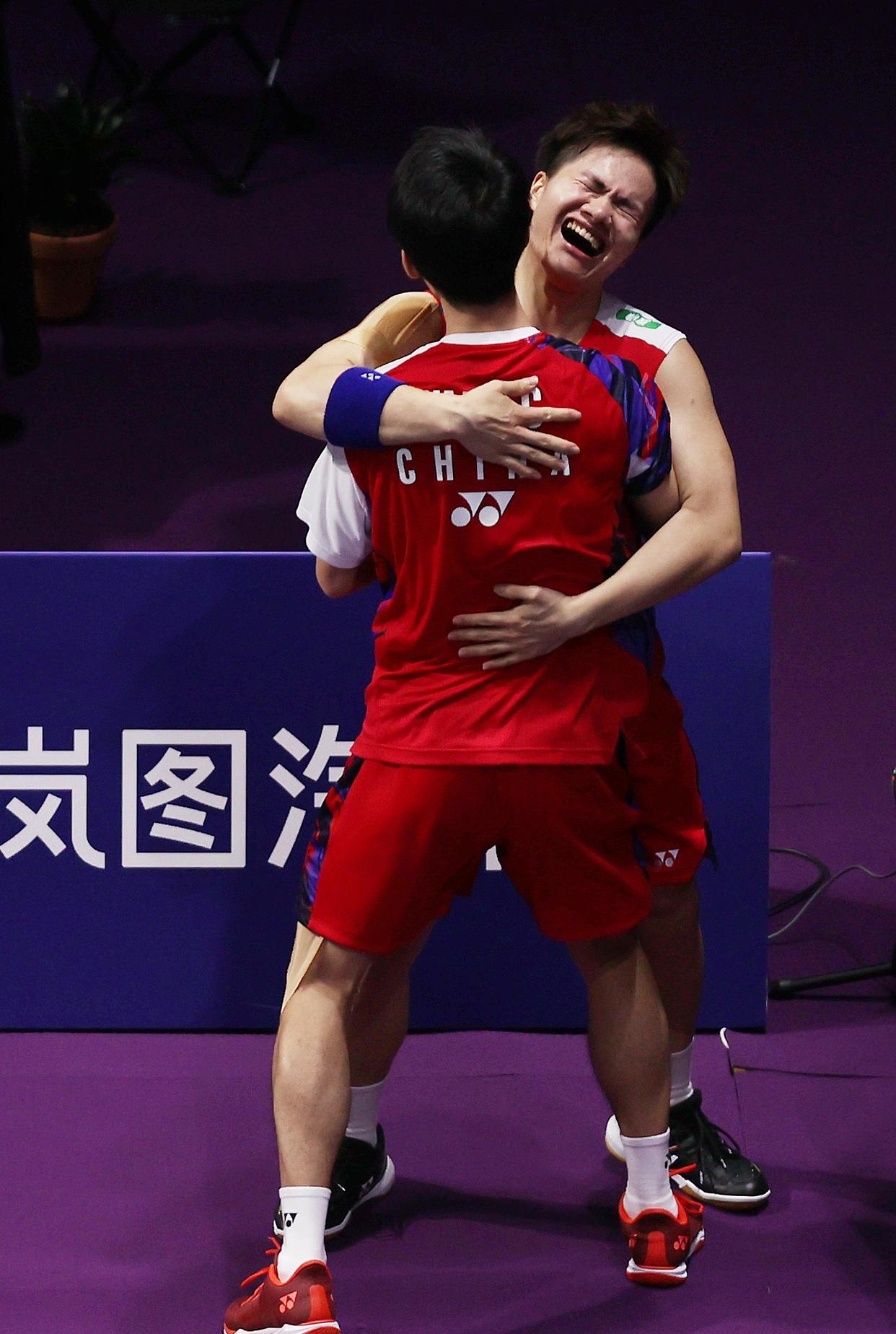 日本羽毛球队碾压印度羽毛球队，林丹送出助攻