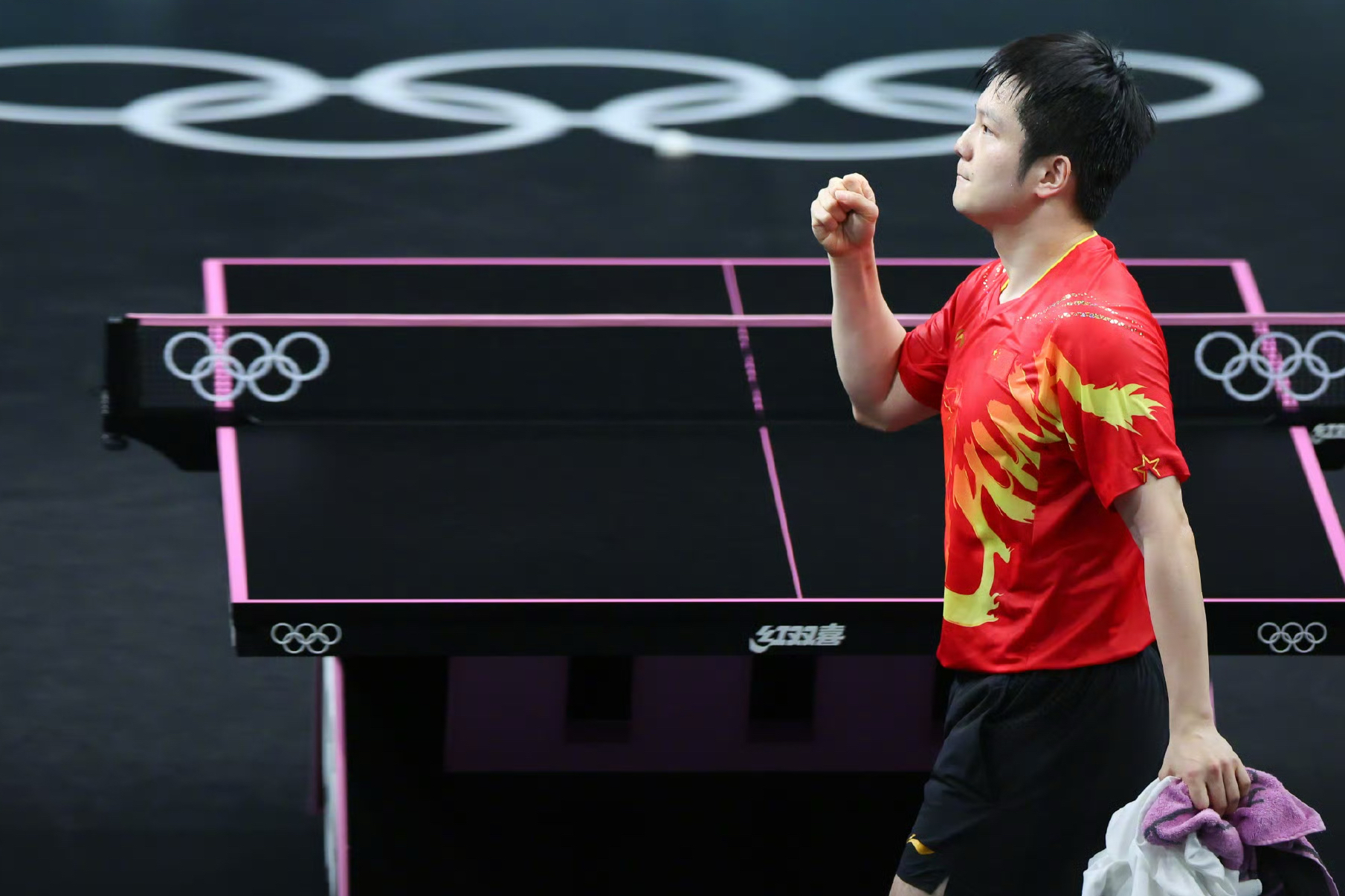 法国乒乓球队轻取奥地利乒乓球队，王皓三分雨点燃全场