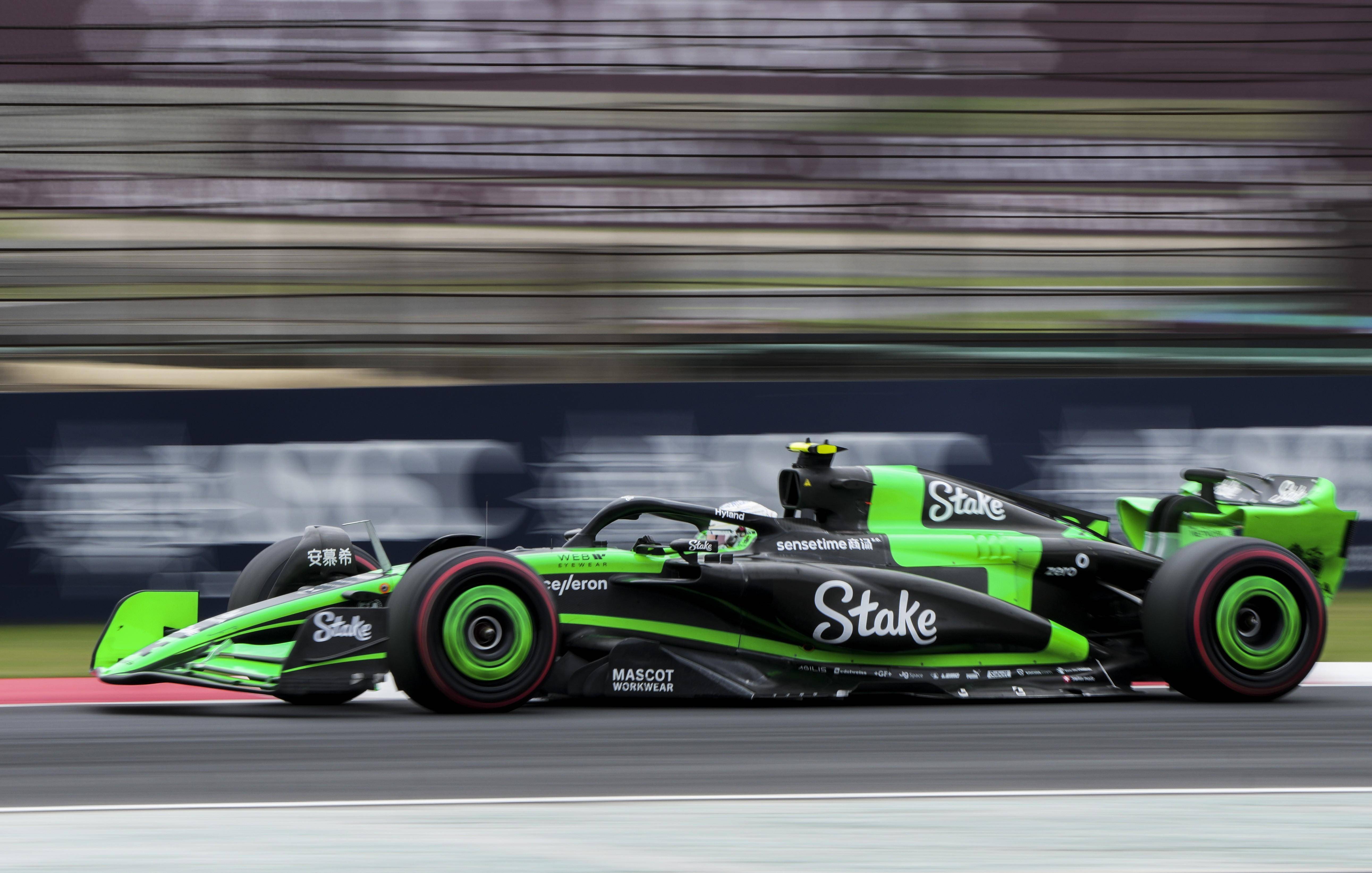 索伯车队险胜迈凯伦，周冠宇惊艳四座