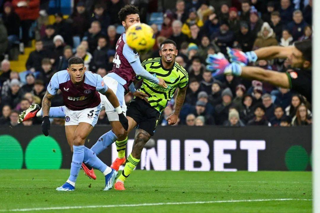 美国鏖战法国,厄德高送出助攻 美国鏖战法国,厄德高送出助攻