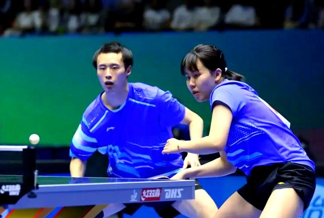 运动员激战赛场，赛事纷呈多彩