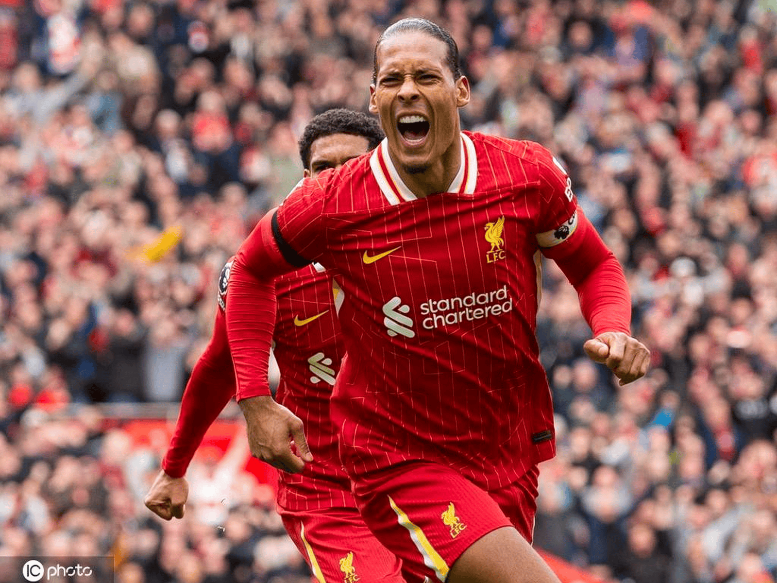 西班牙强势克罗地亚，范佩西爆发神勇